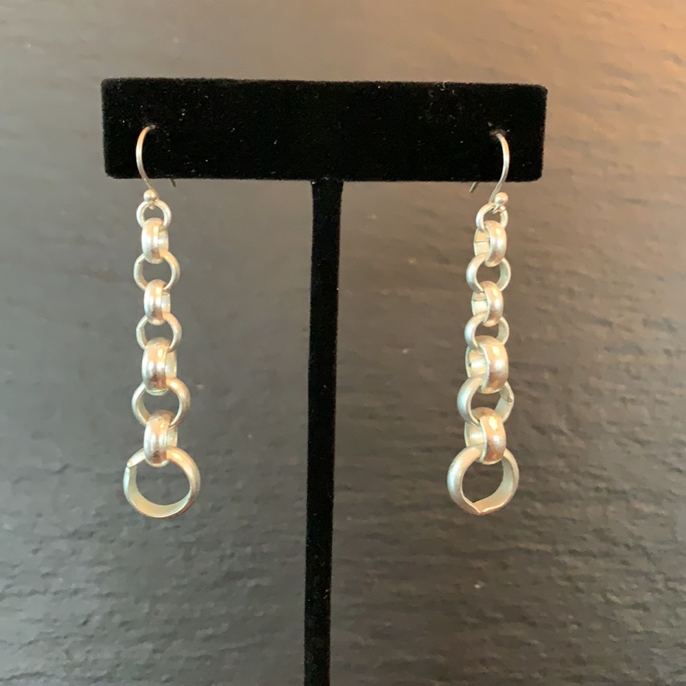 Vintage Silvertone chain-link dangling earrings